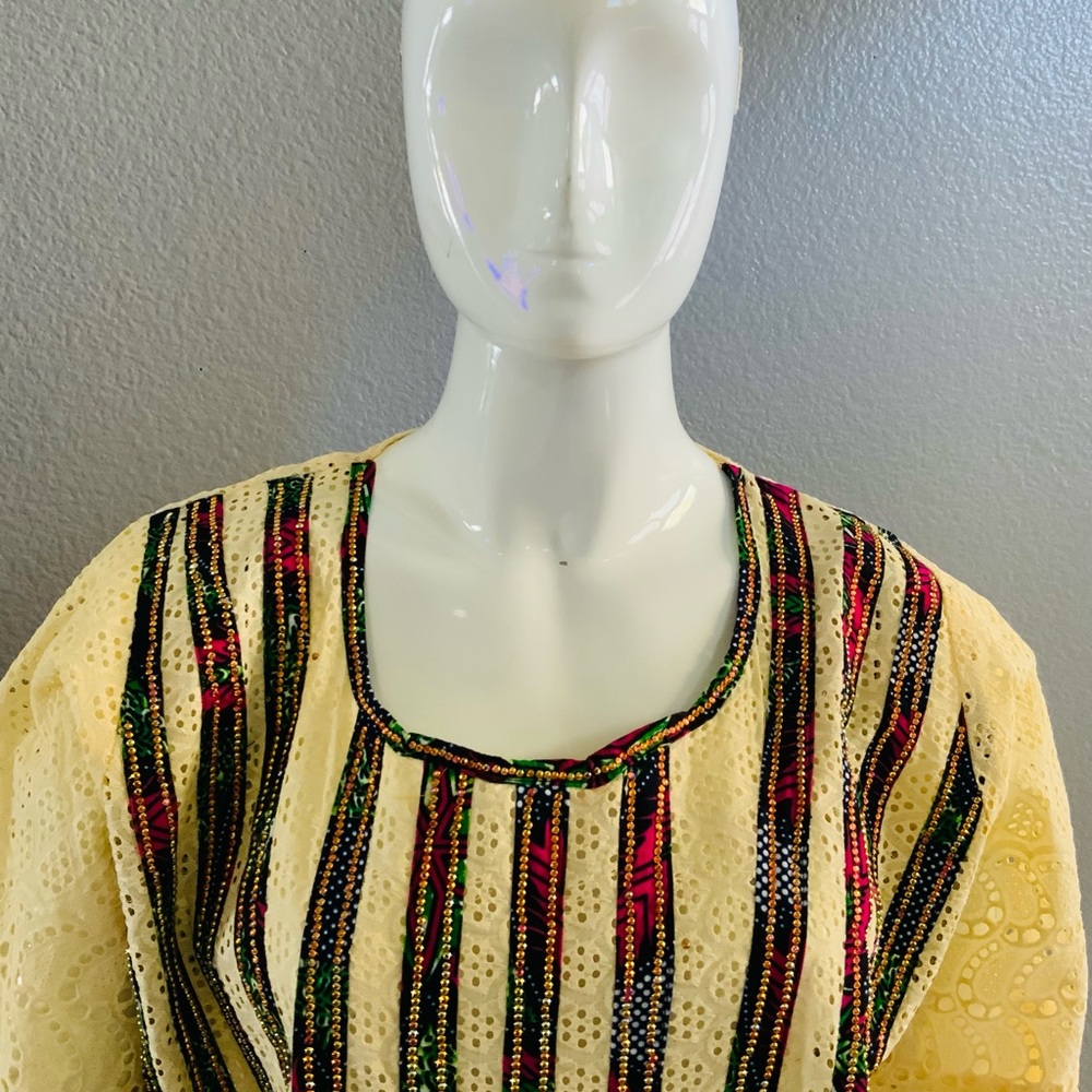 Elegantly designed Custom Made African Outfit. - Picture 12 of 14